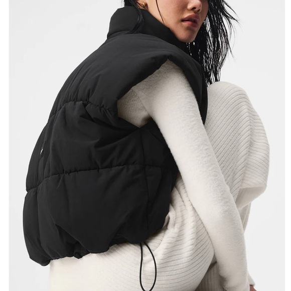 Alo Puffer Vest - Picture 4 of 6